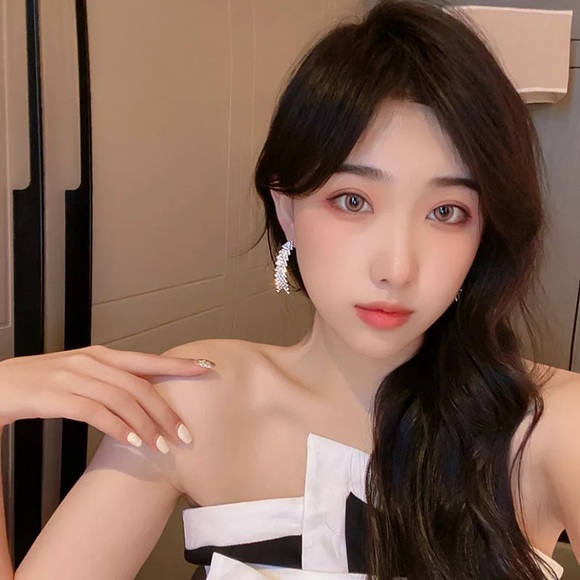 New Sterling silver hoop earrings - Picture 3 of 4